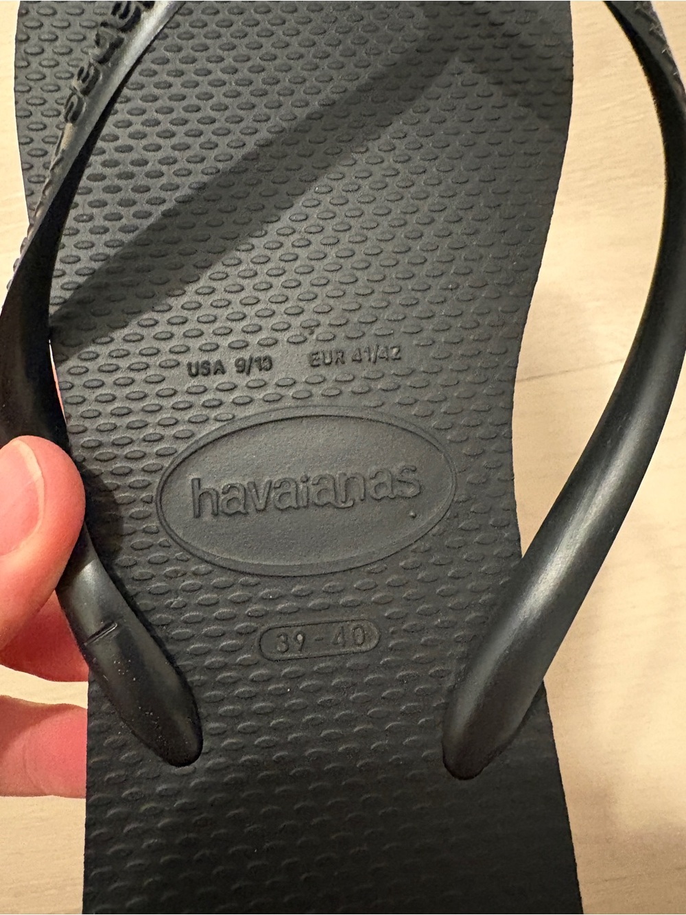 Havaianas Slim Square-Toe Black Flip Flops - Picture 2 of 3